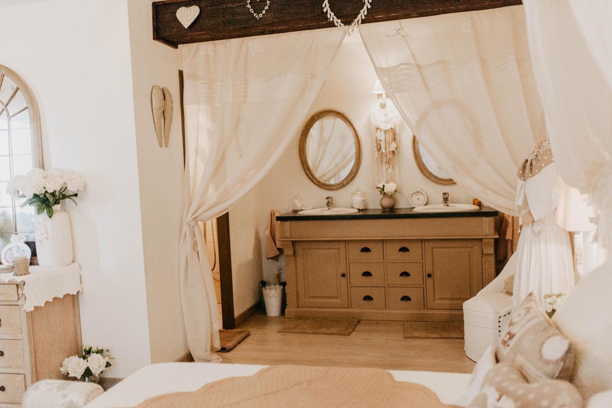 Bed and Breakfast Chez Geraldine Montels  Экстерьер фото